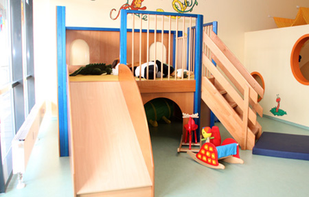 Die Krabbelwürmchen-Krabbelburg
